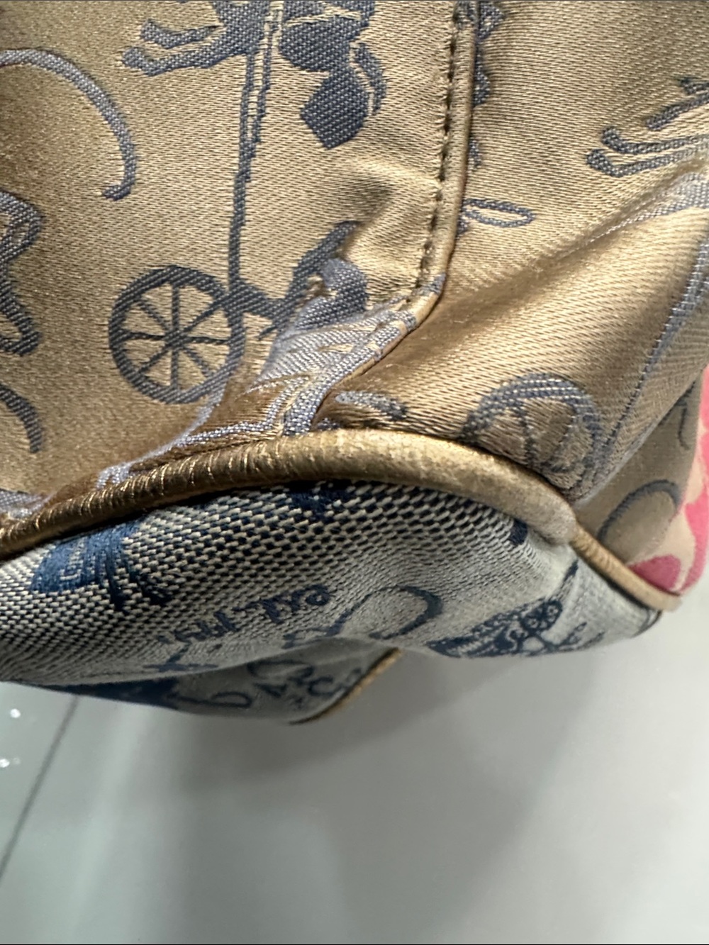Coach Vintage Y2K-era Coach Signature Patchwork bowler bag in multi-color - Picture 12 of 15